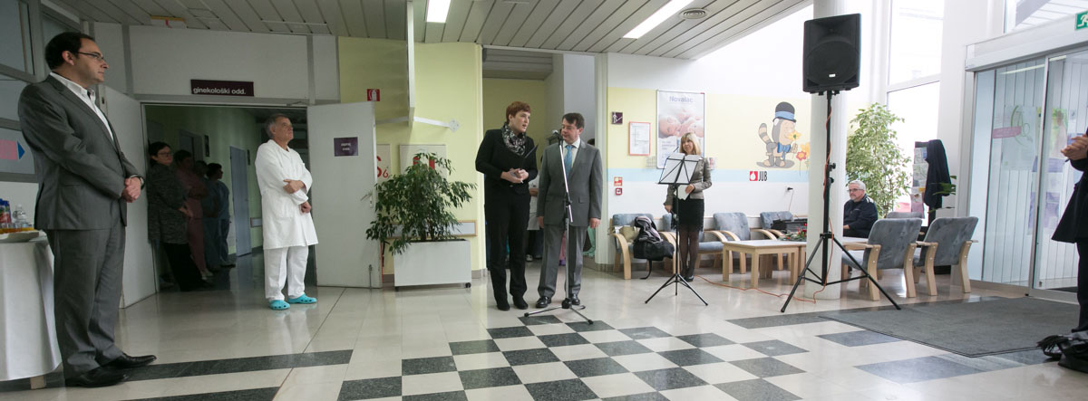 porodnisnica_20_let_poroda_v_vodi_-_valter_leban-2089