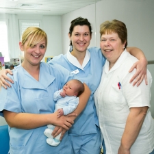 porodnisnica_20_let_poroda_v_vodi_-_valter_leban-2324