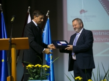 25-LET-OSAMOSV-ILB036