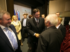 25-LET-OSAMOSV-ILB047