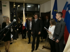 25-LET-OSAMOSV-ILB048