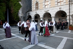 Binkoštni ponedeljek v Postojnski jami