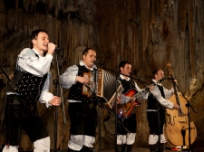 jama_pop_in_modriajni_vl-8896