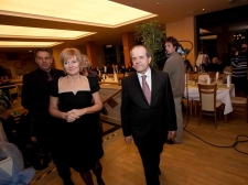 ona-on-2009-010