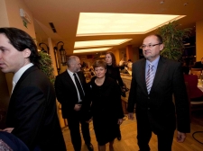 ona-on-2009-012