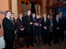 ona-on-2010-018