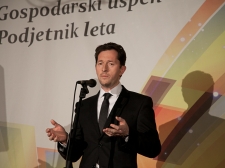 ona_ali_on__2011_v_l-2063