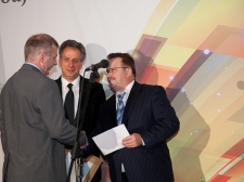 ona_ali_on__2011_v_l-2186