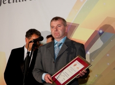 ona_ali_on__2011_v_l-2207