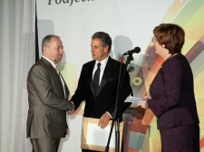 ona_ali_on__2011_v_l-2273