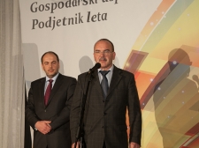 ona_ali_on__2011_v_l-2541