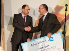 ona_ali_on__2011_v_l-2551