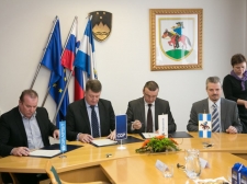 pivka_podpis_pogodbe-_valter_leban-3491