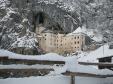 predjamski_grad_zima__-_valter_leban-0974