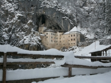 predjamski_grad_zima__-_valter_leban-0975