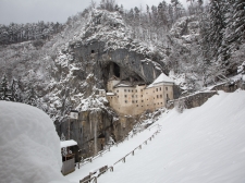 predjamski_grad_zima__-_valter_leban-1037