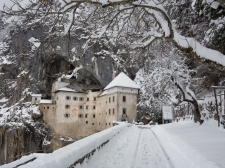 predjamski_grad_zima__-_valter_leban-1052