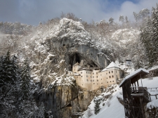 predjamski_grad_zima__-_valter_leban-1278