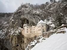 predjamski_grad_zima__-_valter_leban-1318