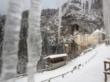 predjamski_grad_zima__-_valter_leban-1332