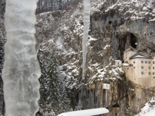 predjamski_grad_zima__-_valter_leban-1333