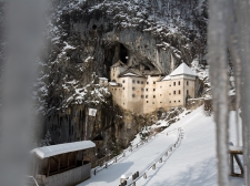predjamski_grad_zima__-_valter_leban-1338