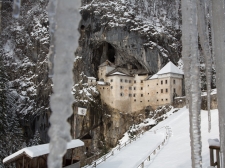 predjamski_grad_zima__-_valter_leban-1342