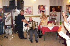 Prvo srečanje prijateljev oddaje Prijatelji ostanimo prijatelji